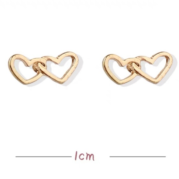 ❣️$25/3❣️Tiny Double Hearts Stud Earrings - Picture 3 of 8
